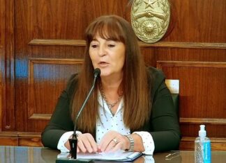 “No se entiende la actitud de los docentes que no quieren volver a la presencialidad”
