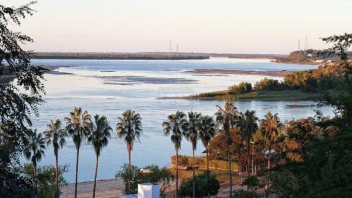 p8 - El río Paraná alcanzó este sábado un nuevo récord histórico