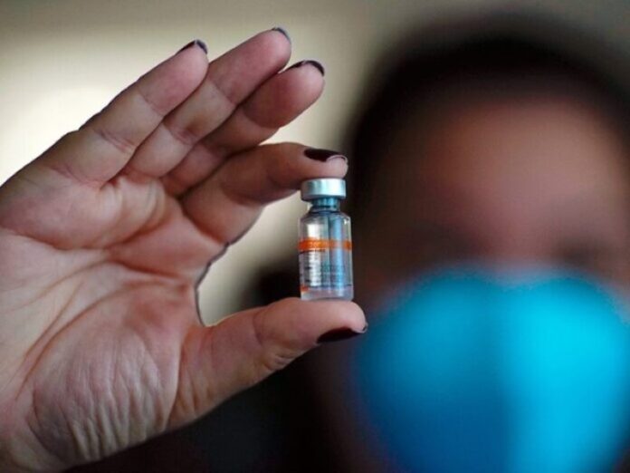 p8 - Vacunarán a los docentes de las ciudades más grandes