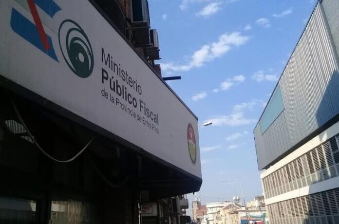 PÁGINA 2 CAUSA CONTRATOS TRUCHOS