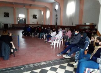 Ofrecen charlas preventivas del consumo de alcohol adolescente