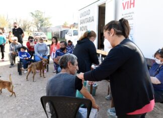 La vacunación llegó a otros dos barrios