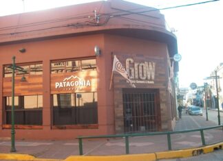 Venden dos reconocidos locales de la zona céntrica