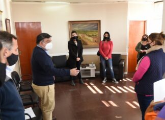 Hicieron entrega de aportes a emprendedores locales