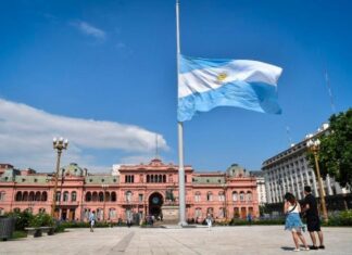 El gobierno declaró cinco días de duelo nacional