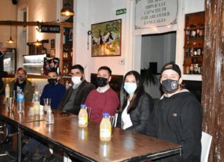 Incentivos de cervecerías locales para vacunarse