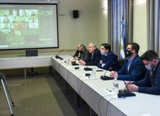 Reunión con gremios universitarios