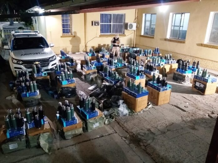 Pagina 7 18 de agosto 2021 secuestran cigarrillos y artículos de bazar