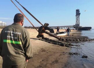 Bajante del Paraná: hallaron enorme ancla con sus cadenas y pesa 15 toneladas