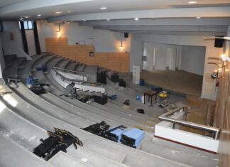 Trabajan en la segunda etapa de obras en el auditorio Scelzi