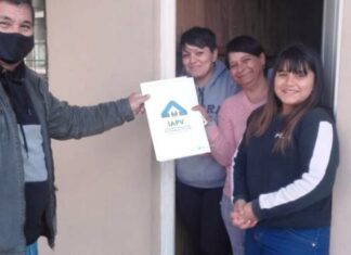 Más familias cuentan con las escrituras de sus viviendas