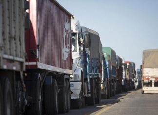 A partir de hoy transportistas de cargas cortan rutas