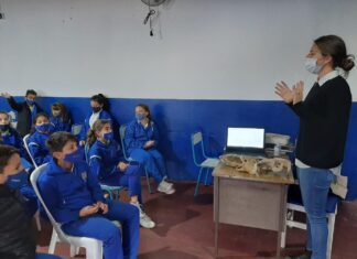 Prosiguen con las charlas de educación ambientan en las escuelas