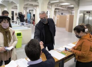 “Se hace más fuerte la democracia”