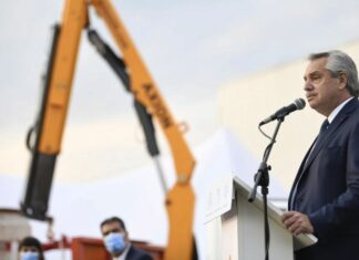 “Impulsar la producción antes que apostar a bonos”