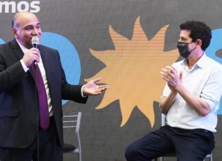 Manzur volvió a encabezar un acto
