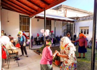 La Residencia de Adultos Mayores se vistió de primavera