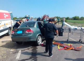 Choque entre auto y camión en Ruta 12 dejó un muerto y heridos