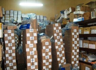 Comienzan a distribuir las urnas en las escuelas