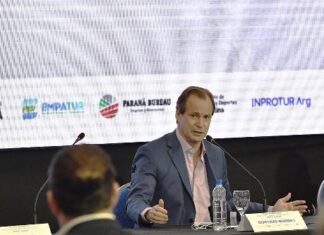 Bordet encabezó un acto destinado al turismo