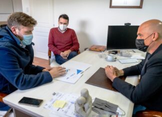 El Becario trabaja la implementación de su nuevo programa