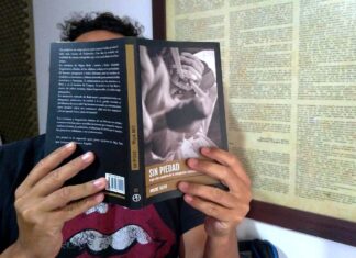 Presentan el libro «Sin piedad: viaje a las sombras de la compasión sudamericana»