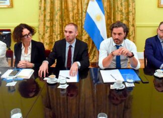 Prevén un aumento de 50% en la AUH y un bono para jubilados
