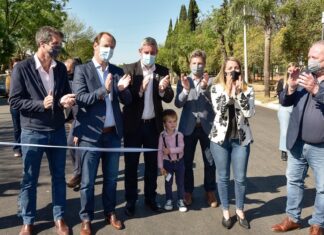 Bordet inauguró obras en Colón, Villa Elisa y San José