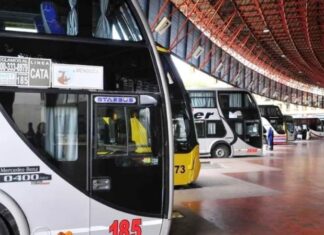 Proponen descontar los pasajes interurbanos de estudiantes y docentes