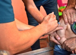 Continúa la campaña de vacunación triple viral y polio en nuestra ciudad