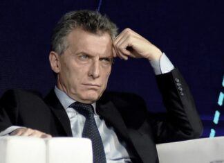 Citan a indagatoria a Macri y le prohíben salir del país