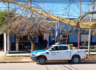 Incendió parte de su casa e intentó prenderse fuego