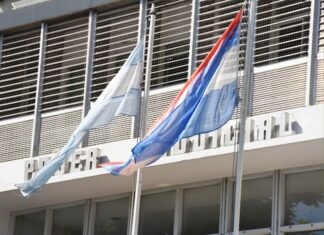 Suspenden los plazos de la causa «Contratos»