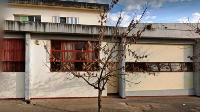 Pagina 7 11 de noviembre 2021 Un pitbull atacó a una nena en la puerta de la escuela