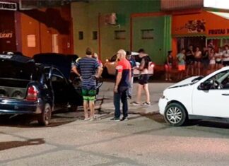 Rescataron a una mujer del interior de un vehículo