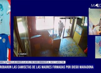 Robaron dos camisetas firmadas por Maradona
