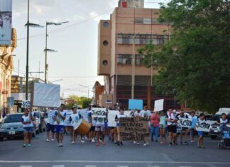 Vecinos marcharon a plaza Ramírez para pedir justicia y más seguridad