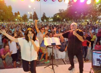 Bienvenida de año con varias fiestas populares