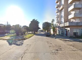 Atacaron brutalmente a una pareja de jóvenes en la calle