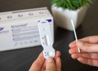 Enfermero vendió más de 800 certificados de Covid