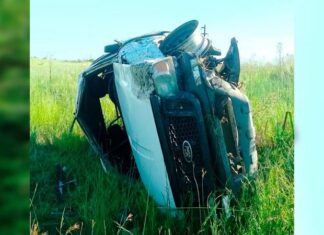 Un muerto y dos heridos tras un cinematográfico vuelco