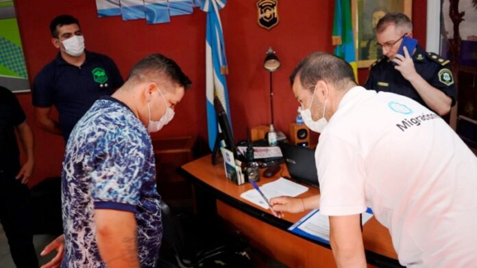 Pagina 6 5 de febrero 2022 expulsaron delpais al paisa