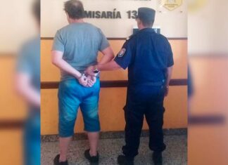 Se encerró para evitar que su marido la golpee