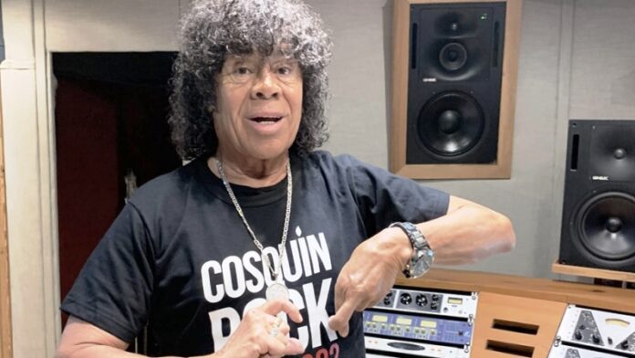 p16 carlos la mona jiménez1