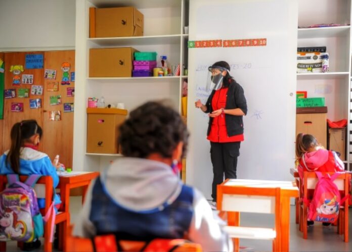 p8 - Destacaron la inversión en materia de educación