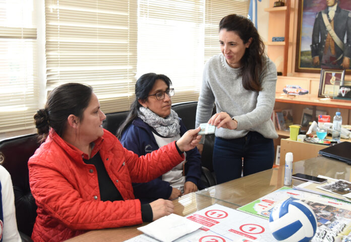 Entrega de carnets establecimientos discapacidad (5)