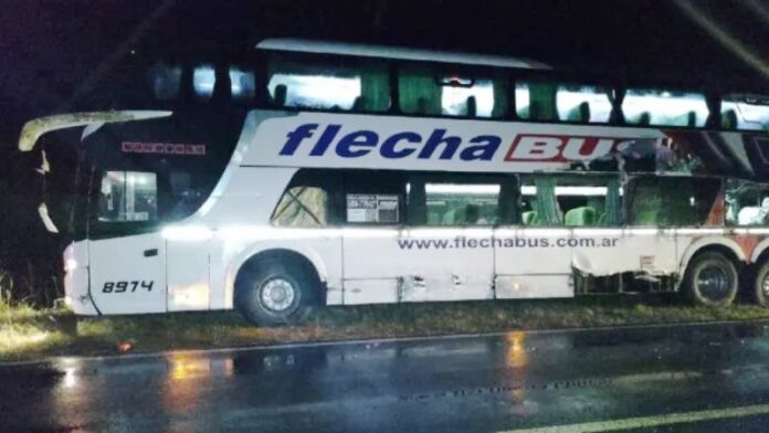 Pagina 7 11 de mayo 2022 Chocaron un colectivo y un camión jaula en el norte de Entre Ríos