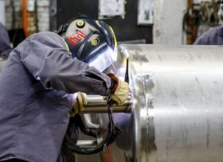 El empleo privado registró mejoras