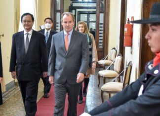 Gustavo Bordet se reunió con el embajador de Japón