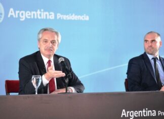 Presentan el proyecto a la renta inesperada